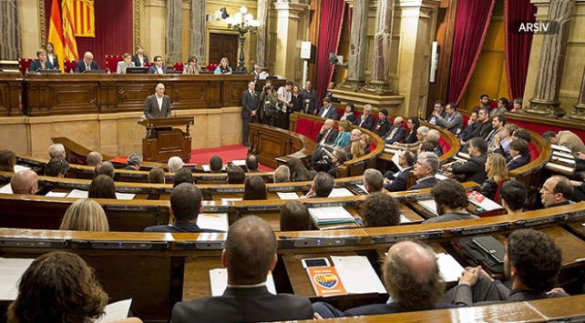 Katalonya amadekariyê dike ku Rêveberiya Xweser nas bike