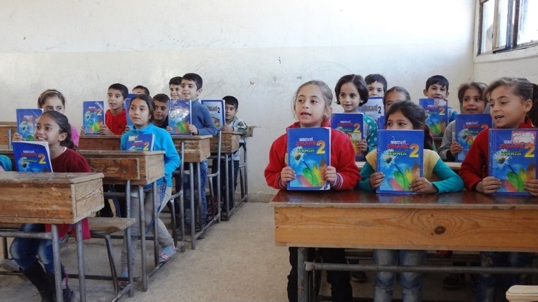 Wezareta Perwerdeya Sûriyê: Mafê Kurdan heye 2 saetan dersa Kurdî bistînin!