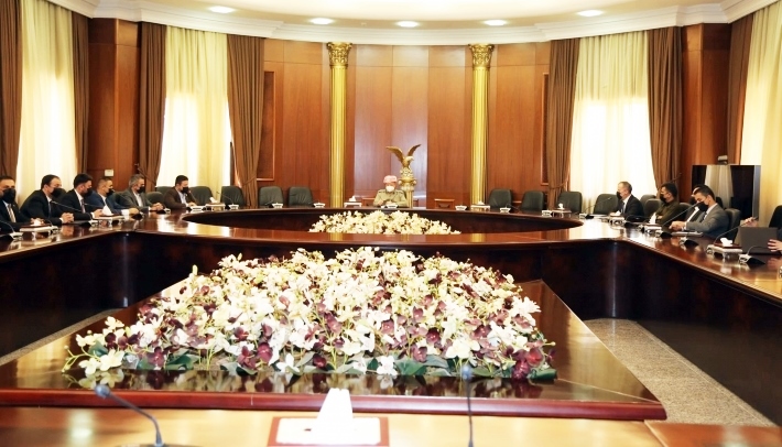 Serok Barzanî pêswazî li sanda Encûmena Ciwanên Kurdistanê kir
