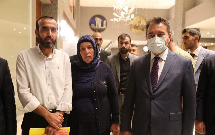 Babacan bi Emîne Senyasar re hevdîtin kir: Em ê ji bo edaletê qonaxa hiqûqî bisopînin