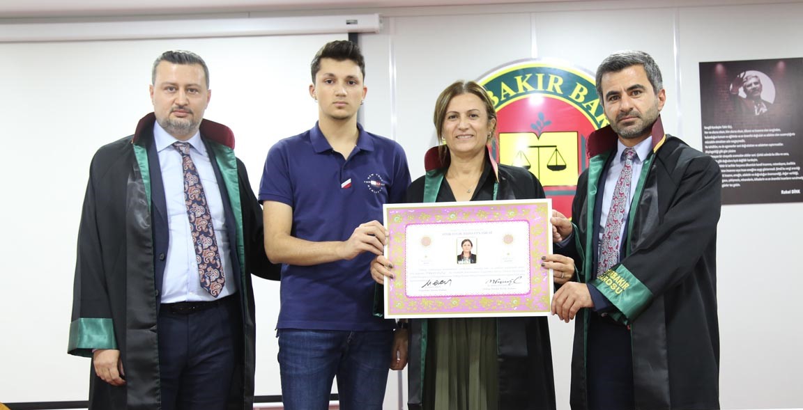 Hevjîna Serokê Baroya Diyarbekirê yê berê Tahîr Elçî, Turkan Elçî bû parêzer