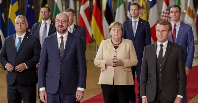 Angela Merkel ji lîderên Zîrwa Yekîtiya Awrûpayê xatir xwest