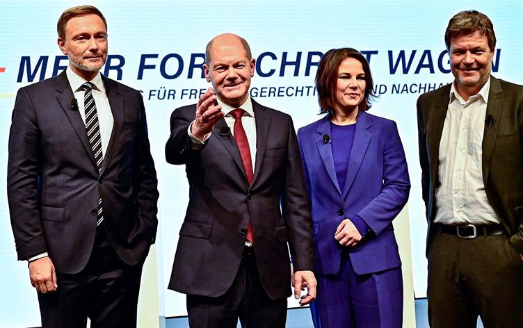 Li Almanya ji bo koalîsyonê 3 partî li hev kirin