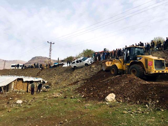Kamyon û kamyonet lihev ketin: 2 birîndar