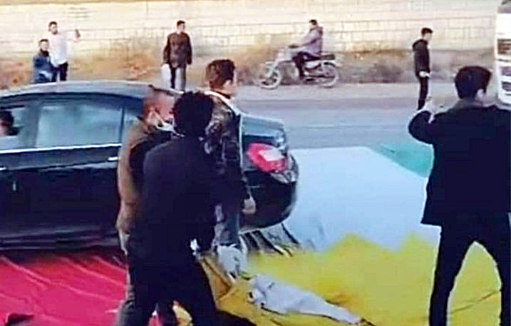 Bertekên li dijî bêrêzî û sivikatiya li Ala Kurdistanê zêde dibin: ‘Divê bên cezakirin’