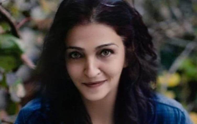 Karmenda Nexwesxaneya Zarokan a Diyarbekirê ya ji kar hatibû dûrxistin xwe kust