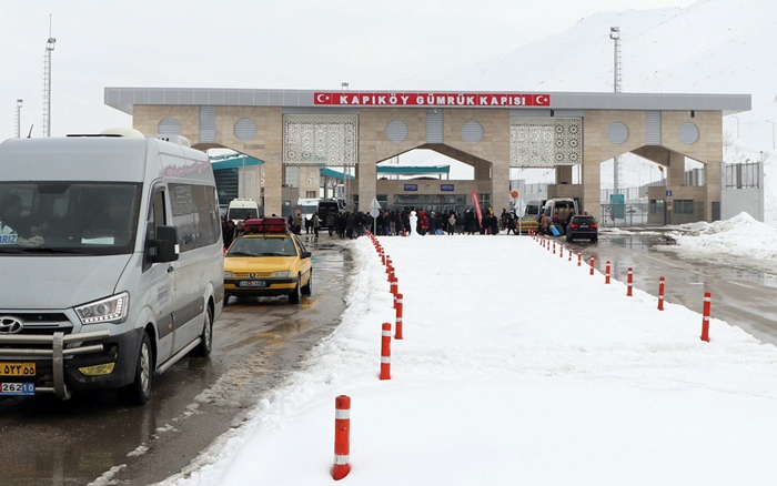 Îranê hemû deriyên sînor ên ligel Tirkiyê daxistin