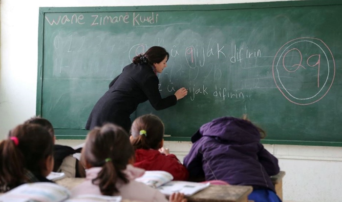 Ji bo zarokên dersên Kurdî hilbijartine pêsbirka nivîsandina çîrokan: Wê 100 xwendekar bên xelat kirin