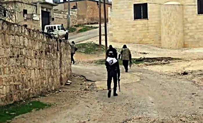 Efrîn | Polîsên leskerî 4 kes revandin: 2 kes bi fîdyeyê hatin berdan