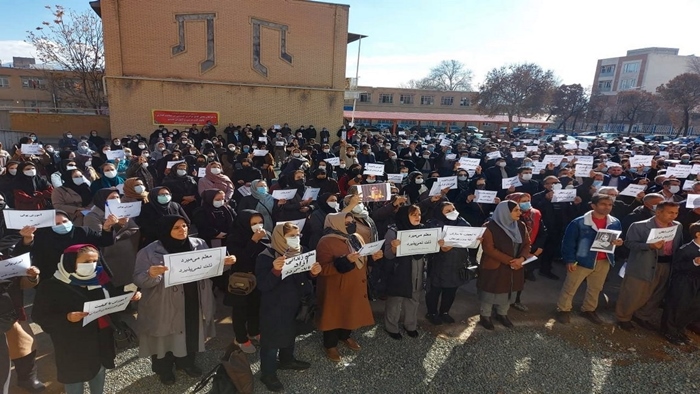 Li 30 bajarên Îran û Rojhilatê Kurdistanê mamoste li dijî kiryarên rejîmê derketin qadan