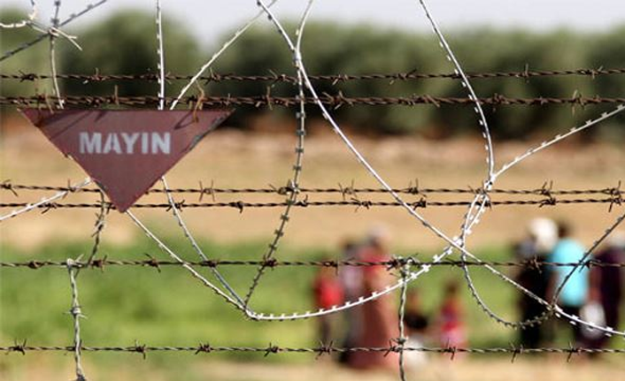 Li ser sînorê Rojava û Bakur 2 kesan pê li mayinan kirin: Bi giranî birîndar bûn