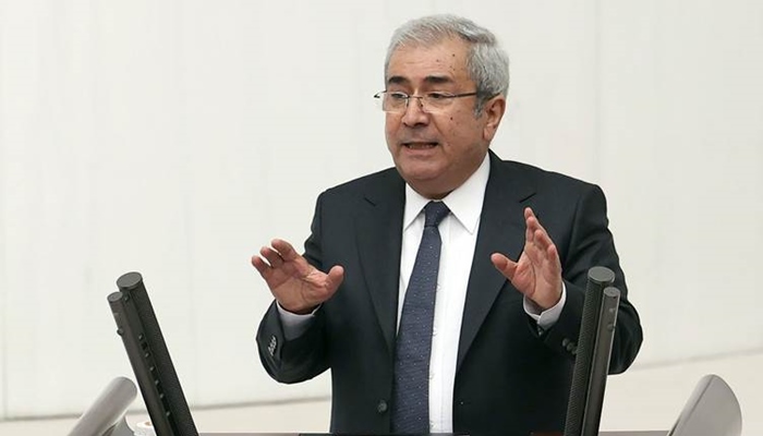 Tasçier li Parlamentoya Tirkiyê banga hilbijartina dersa Kurdî kir: Vê derfetê ji bernedin!