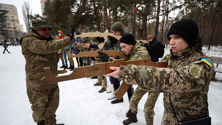Artêsa Ukrayna perwerdeya leskerî dide sivîlan