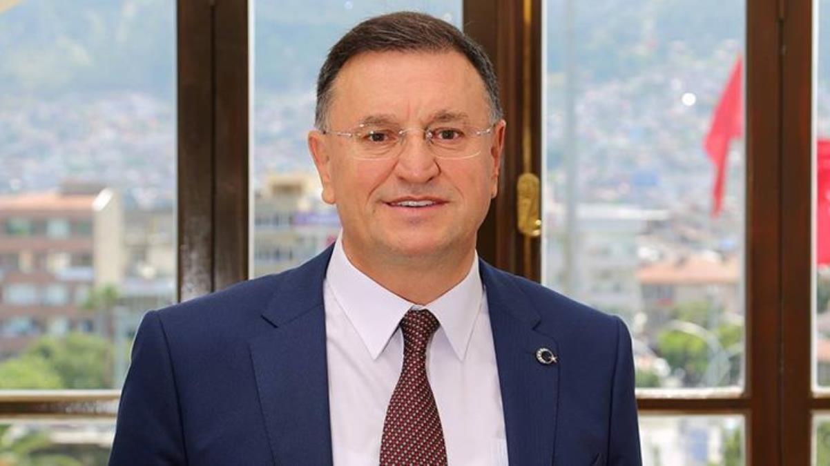 Saredarê Hatayê Lütfü Savas: 700 hezar kes bajêr terkkirin