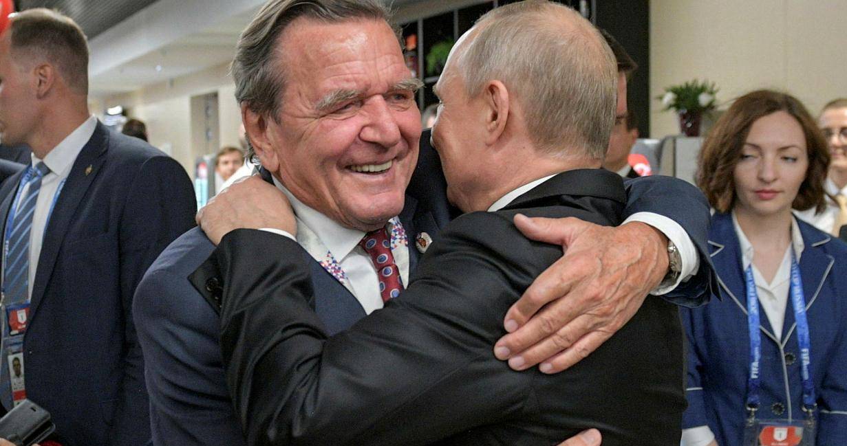 Serokwezîrê berê yê Almanyayê dev ji rêvebiriya kompaniya enerjiyê ya Rûsî berdide