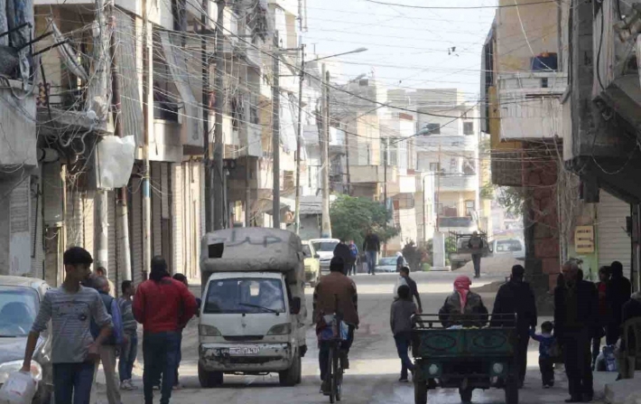 Rejîma Sûriyê û Rêveberiya Xweser dorpêç rakirin