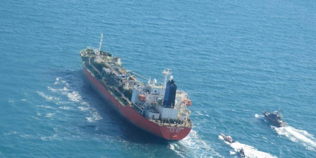 Li Kendava Basrayê Îranê dest danî ser 2 tankêrên petrolê yên Yûnanistanê