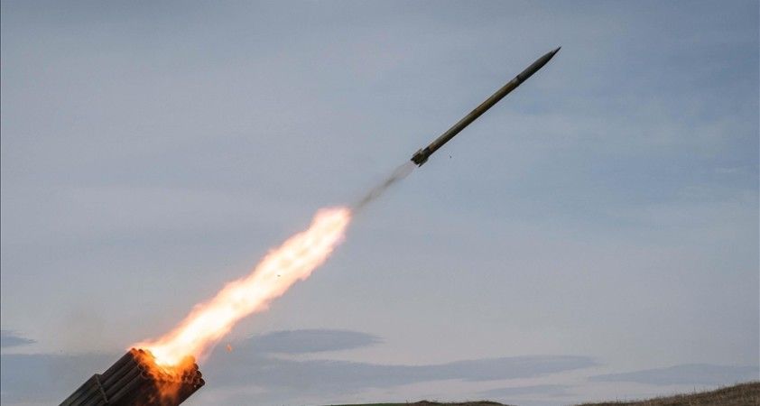 Amerîka bi 820 mîlyon dolarî alîkariya lesikerî disîne Ûkraynayê