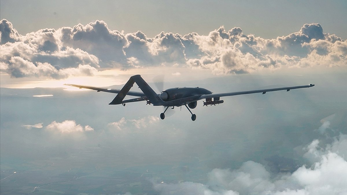 Zelenskiy: Wê Bayraktar li Ûkraynayê bên hilberîn