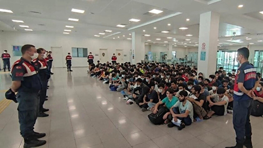 Polîsên Tirkiyê 120 koçber desteser kirin