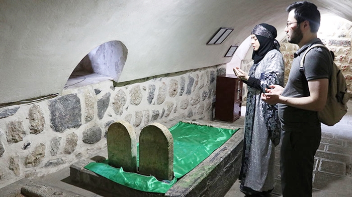 Ji bo serdana gora ‘Mem û Zinê’ ji Çînê hatin Cizîrê