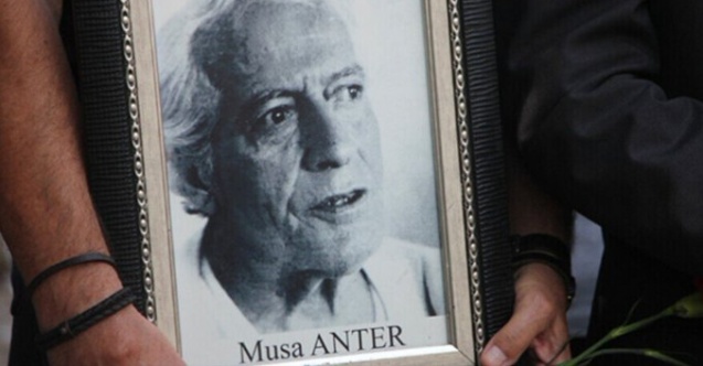 Dosya doza kustina Musa Anter ji ber wext di ser de derbas bû ket