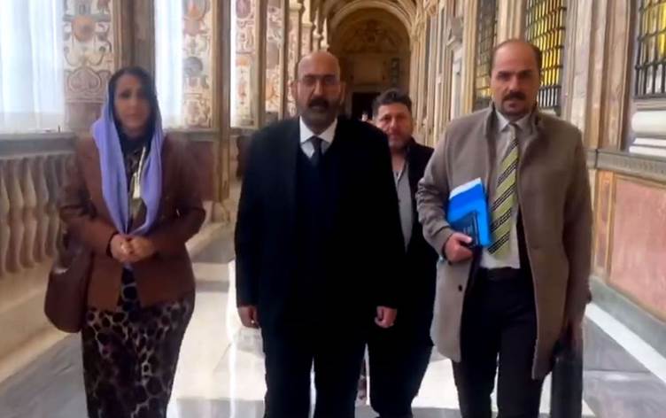 Mîr Hazim Beg, li Vatîkanê bi Papa Francis re civiya