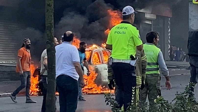 Di kontrola polîsan de otomobîla xwe sewitand lê polîs jî ajotvan kust