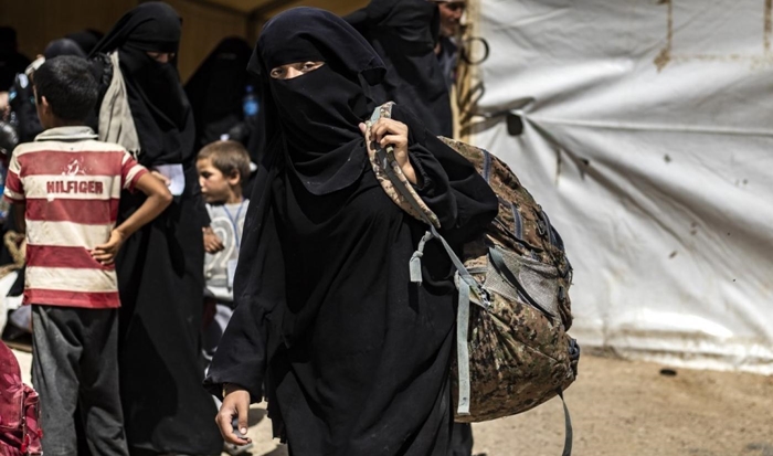 Rêveberiya Xweser 55 kesên malbatên DAISê radestî sanda Fransayê kir