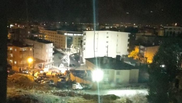 Li Geverê li nêzî navenda polîsan teqîn çêbûn