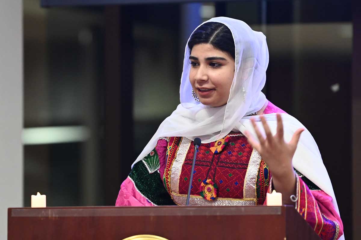 Aktîvîsta Afxanî behsa rewsa Afxanistanê dike