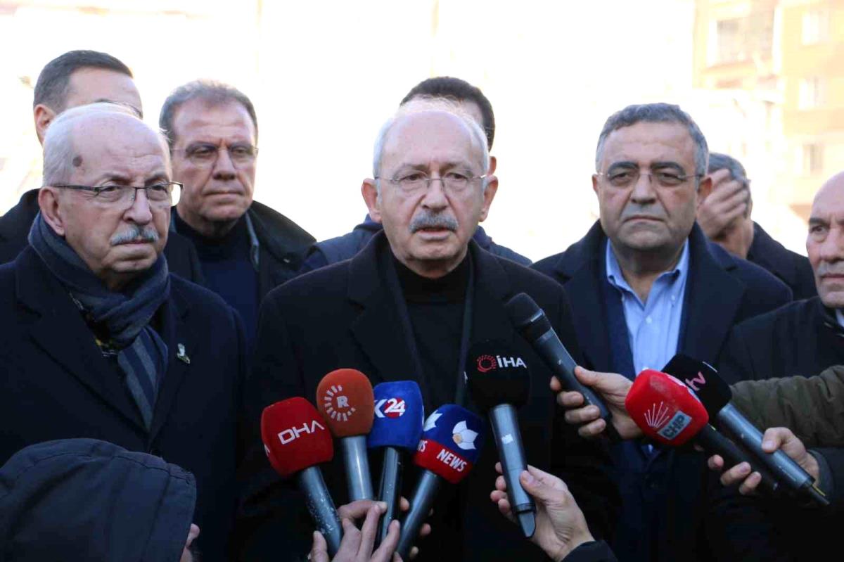 Kemal Kiliçdaroglu li Diyarbekirê seredana erdhejzadeyan kir