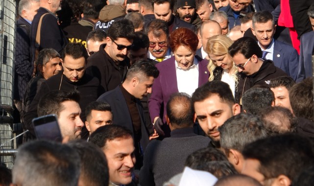 Meral Aksener li Diyarbekirê got: Kurd û Tirk IYI Partiyê ava kirin