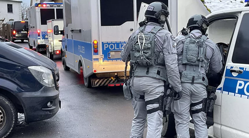 Li Almanyayê, hewila derbeyê hat kirin