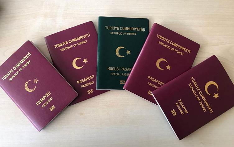 Ji bo pasaportan daxwaza gelek zêdeye û pasaport derengî dikevin
