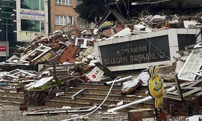 Parêzgariya Semsûrê pistî erdhejê dewama fermî da destpêkirin