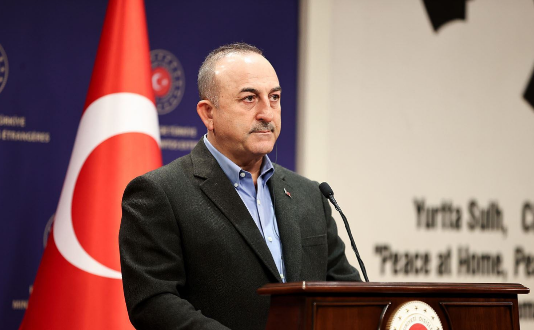 Çavusoglu: Ew yek, bêyî destûra Amerîkayê nabe!