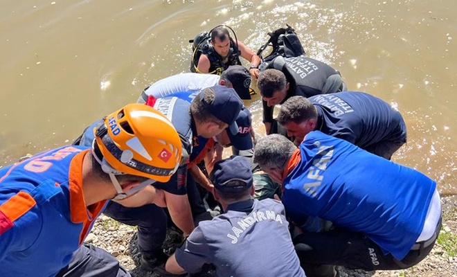 Xortê 16 salî di ava çemê Batmanê de fetisî