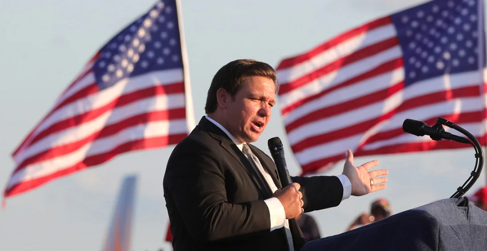 DeSantis, dest bi kampanyaya hilbijartinê kir