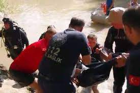 Li Diyarbekirê di çemê Dîcle de xortekî fetisî