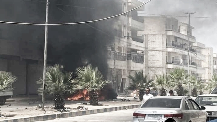 Li Minbicê otomobîlek hat teqandin: Yek jî fermandar 3 kesan can da
