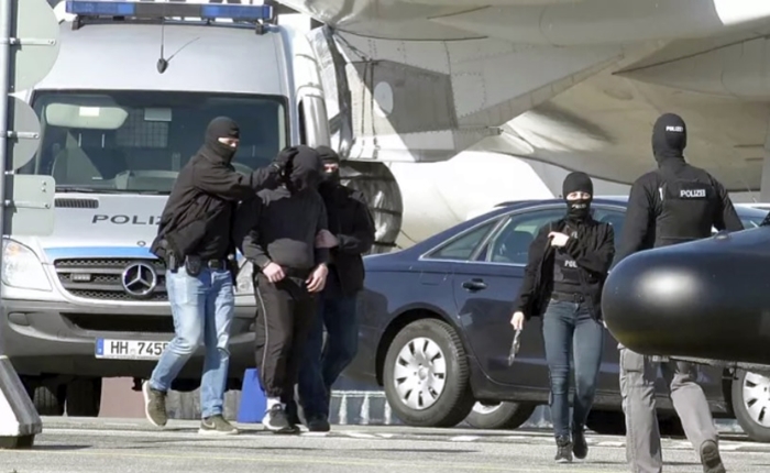 Li Almanyayê 7 kesên fînansorên DAISê hatin desteser kirin