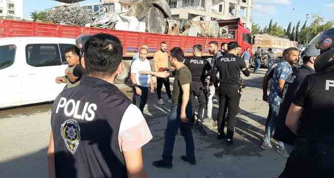 Du sîrketên li Semsûrê enqazên avahiyan radikin pevçûn: 4 birîndar