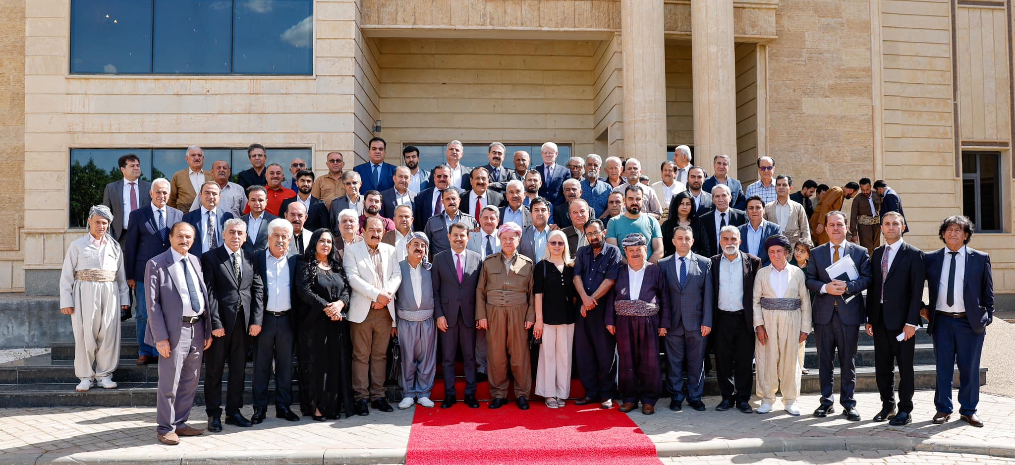 Serok Barzanî bi hunermendên Kurdistanê re civiya: Rola hunermendan ji ya siyasiyan gelekî zêdetir e!