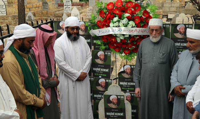 Qamislo | Sêx Masuq Xeznewî li ser gora wî hat bibîranîn