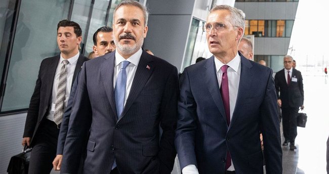 Hakan Fidan bi sekreterê gistî yê NATOyê bi Stoltenberg re axifî