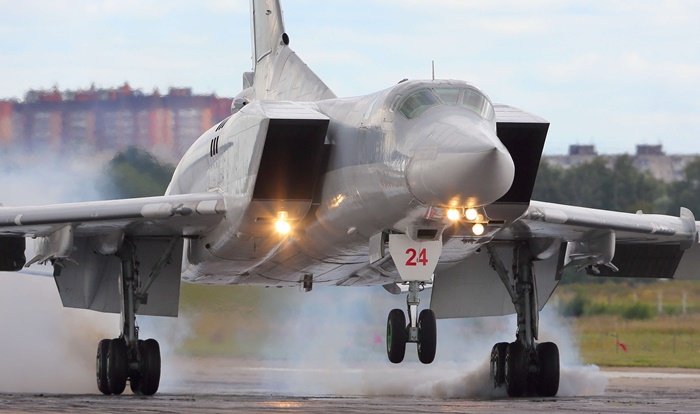 Ji Rûsyayê pistî çend mehan yekem êrîsa asmanî li Sûriyê