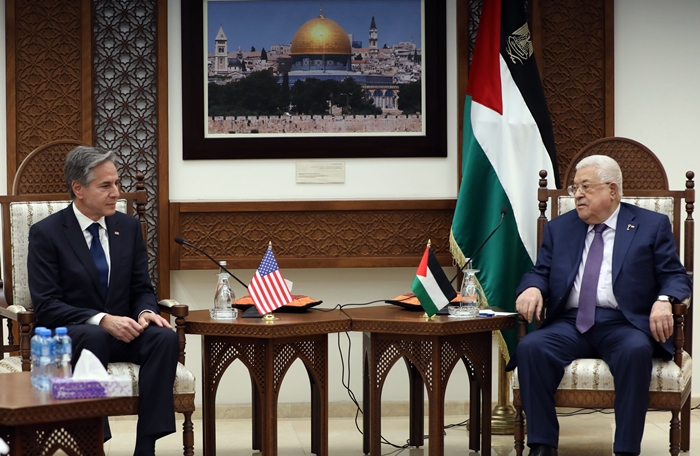 Blinken bi awayekî surprîz li Serîaya Rojava bi Serokê Filîstînê re civiya