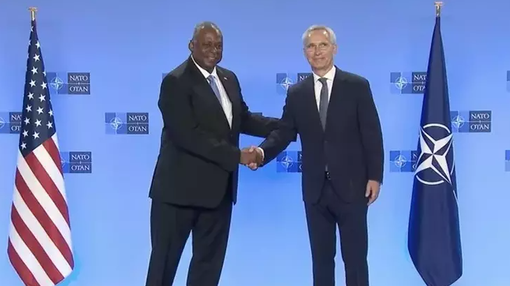 Civîna NATOyê, di roja duyem de dewam dike