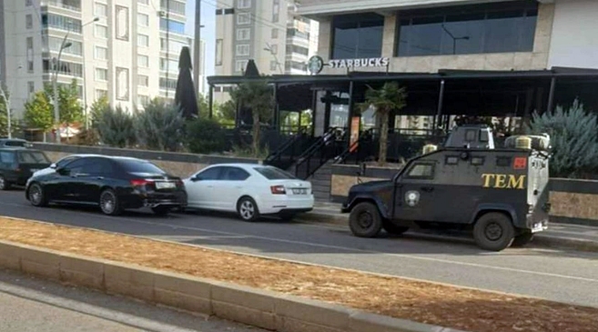 Polîs li ber Starbucks a Diyarbekirê 24 saetan nobedariyê dike